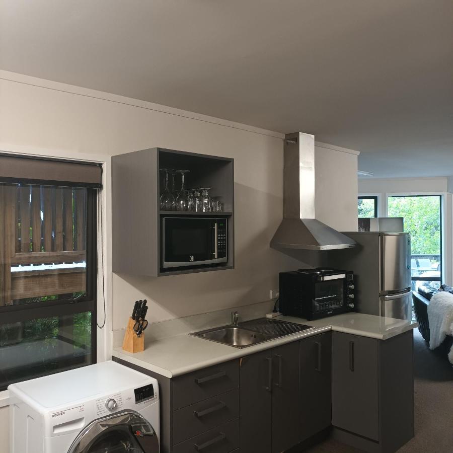 Tiwai Waka Retreat Apartment เวลลิงตัน ภายนอก รูปภาพ